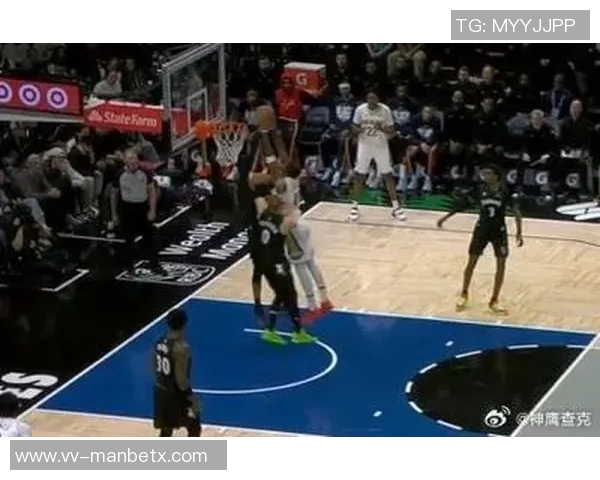 萨迪克贝半场表现突出独得13分1板2助成为全队唯一上双球员 萨迪克贝半场表现突出独得13分1板2助成为全队唯一上双球员