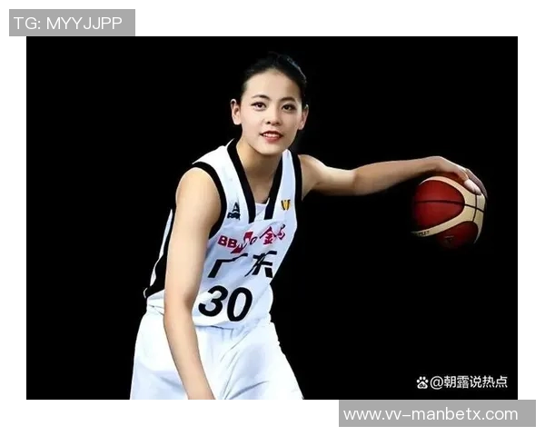 杨舒予分享中秋快乐照片展现独特稀缺库存的乱七八糟魅力